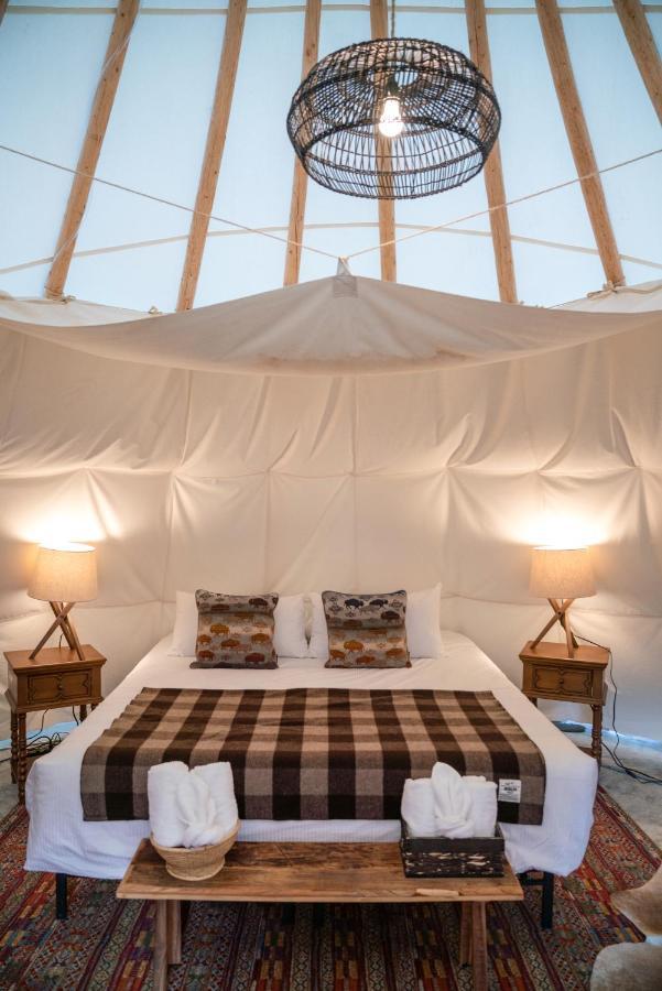 Dreamcatcher Tipi Hotel Gardiner Exteriör bild