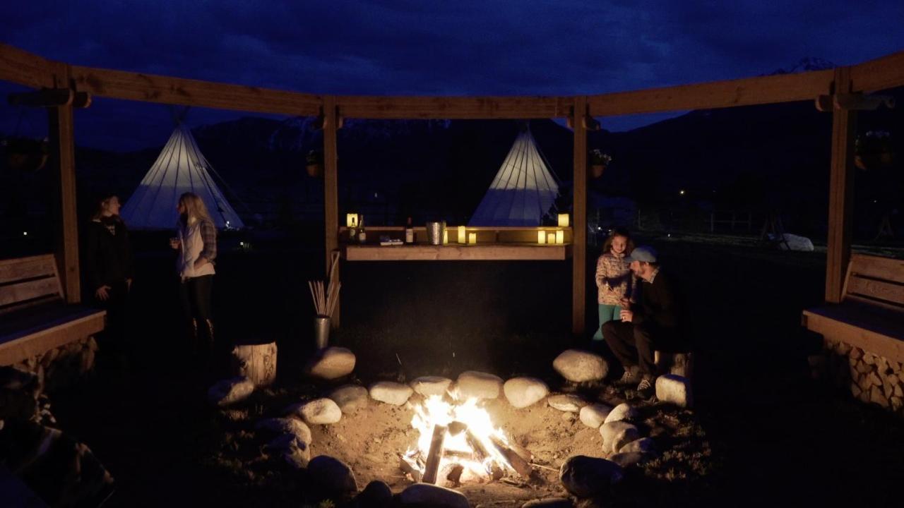 Dreamcatcher Tipi Hotel Gardiner Exteriör bild